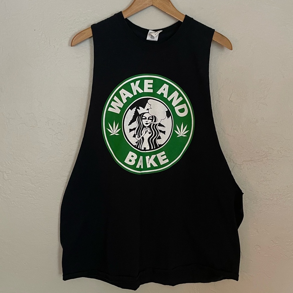 Wake and Bake Muscle T-shirt With Hilarious Starbucks Smoking Graffic! 😂